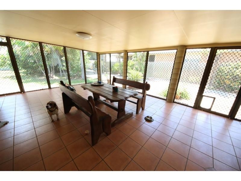 6 MANNINGTON Place, Ayr QLD 4807