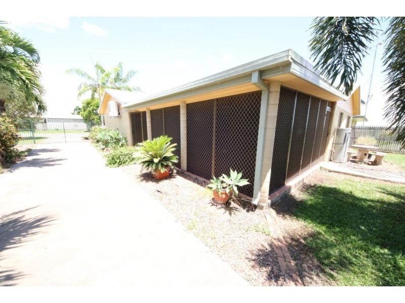 6 MANNINGTON Place, Ayr QLD 4807