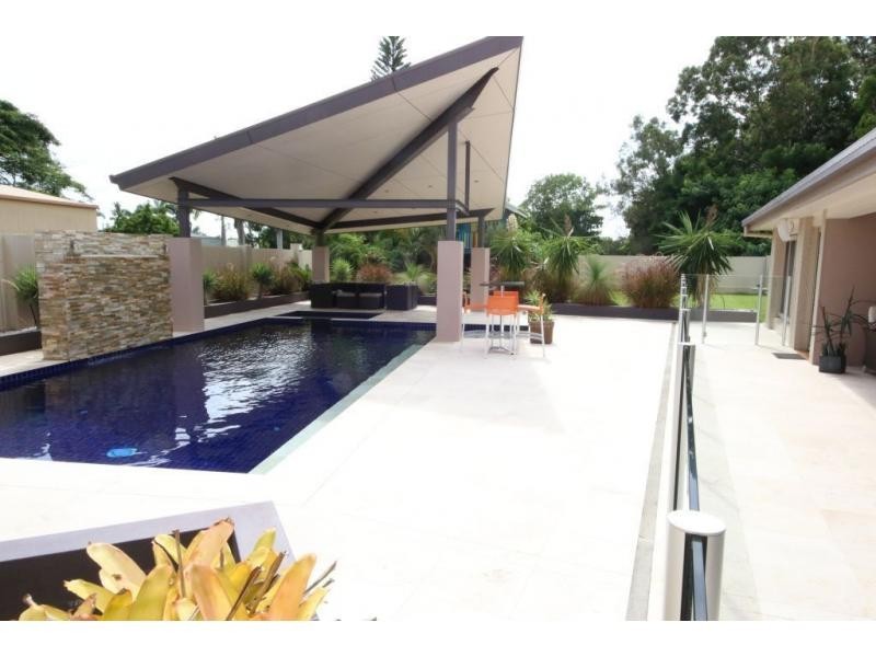 12 HILLCREST Place, Ayr QLD 4807