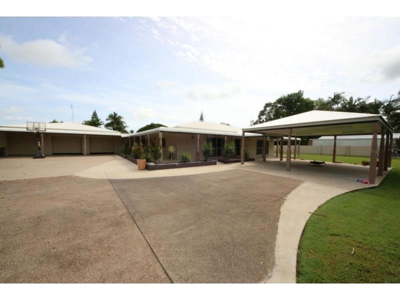 12 HILLCREST Place, Ayr QLD 4807