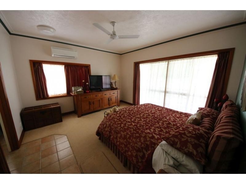 12 HILLCREST Place, Ayr QLD 4807
