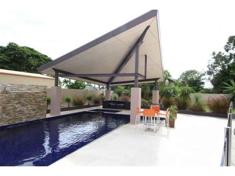12 HILLCREST Place, Ayr QLD 4807