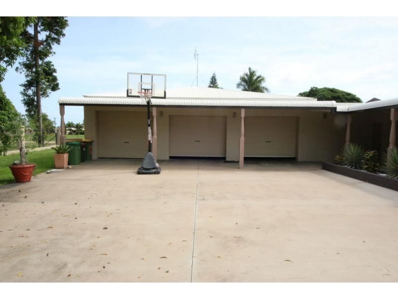 12 HILLCREST Place, Ayr QLD 4807