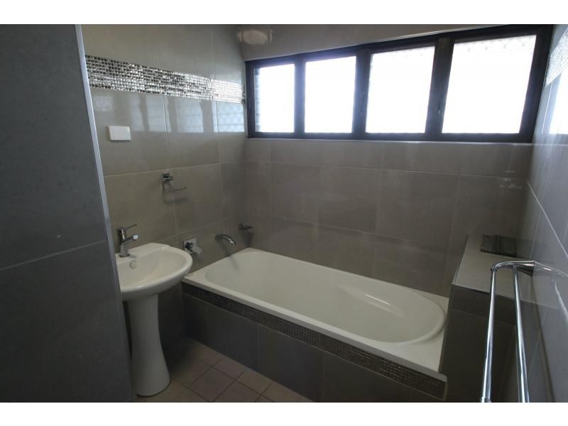 10 PACIFIC Court, Brandon QLD 4808