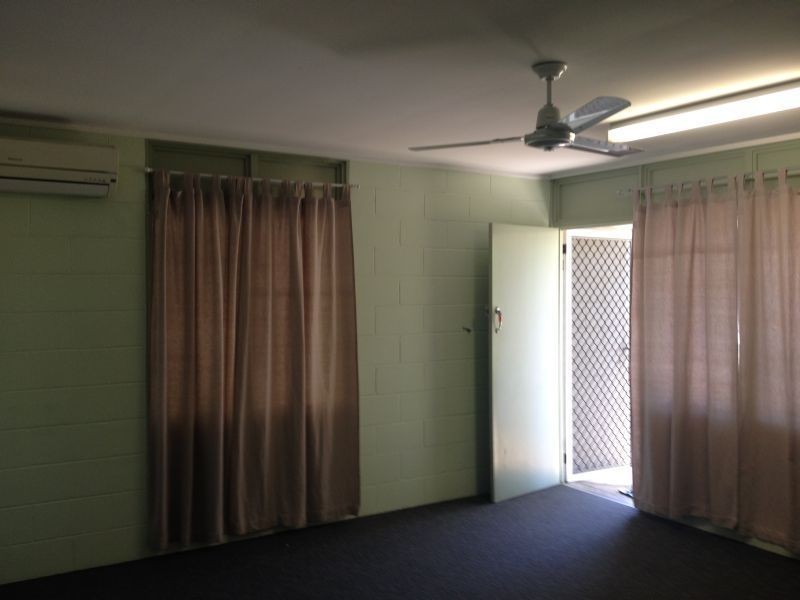 Unit 2/305 STUART Drive, Wulguru QLD 4811