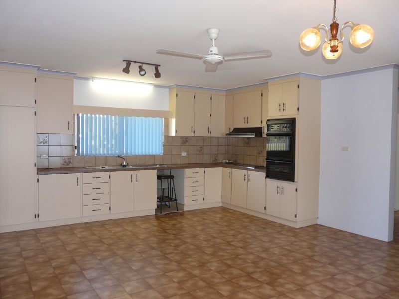 9 HAYES Street, Ayr QLD 4807
