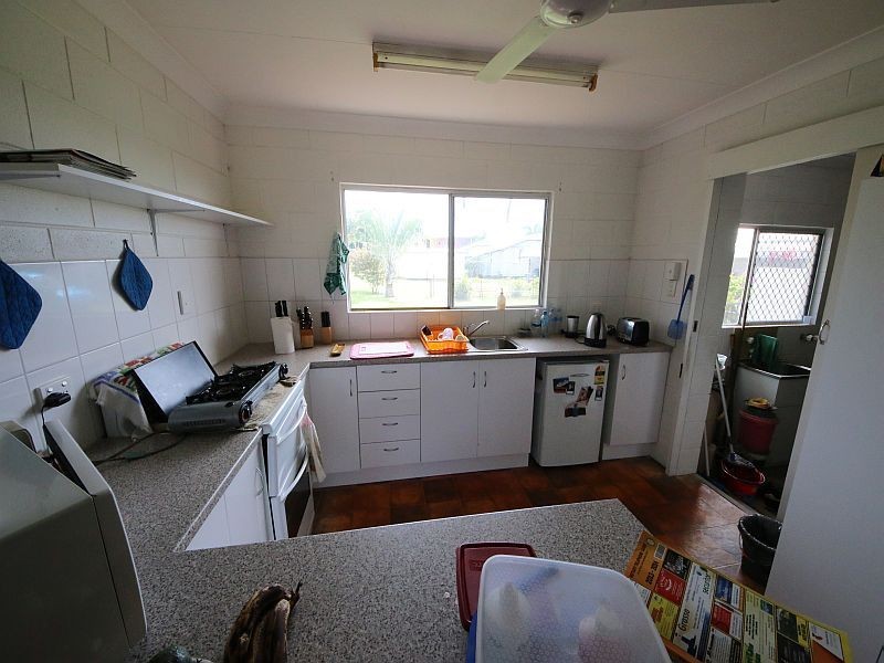 Unit 2/20 PARKER Street, Ayr QLD 4807