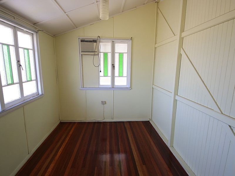 32 TENTH Street, Home Hill QLD 4806