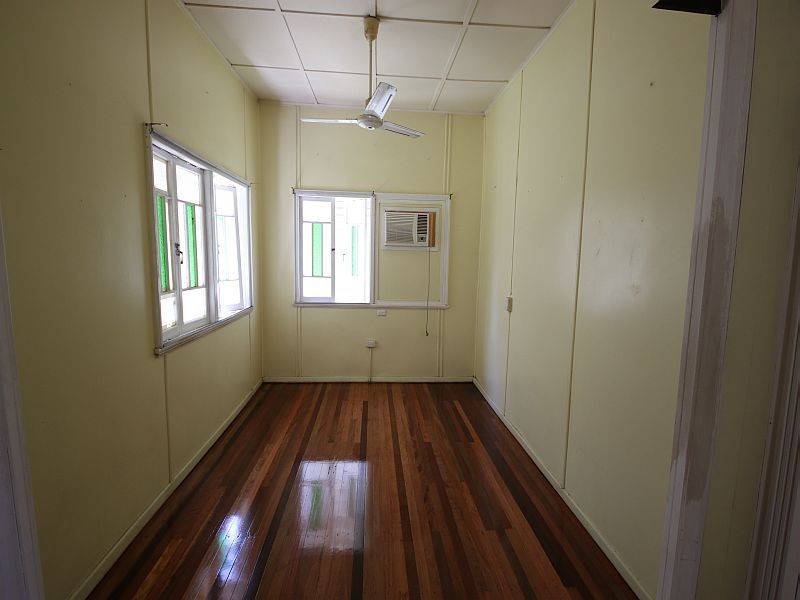 32 TENTH Street, Home Hill QLD 4806