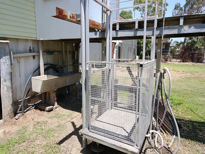 32 TENTH Street, Home Hill QLD 4806