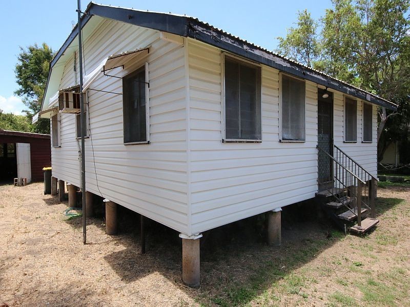 9 HOBART Street, Ayr QLD 4807