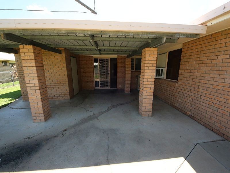 11 GAINSBOROUGH Drive, Ayr QLD 4807