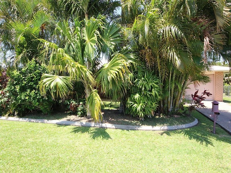 11 GAINSBOROUGH Drive, Ayr QLD 4807