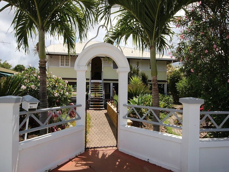 99 NINTH Avenue, Home Hill QLD 4806