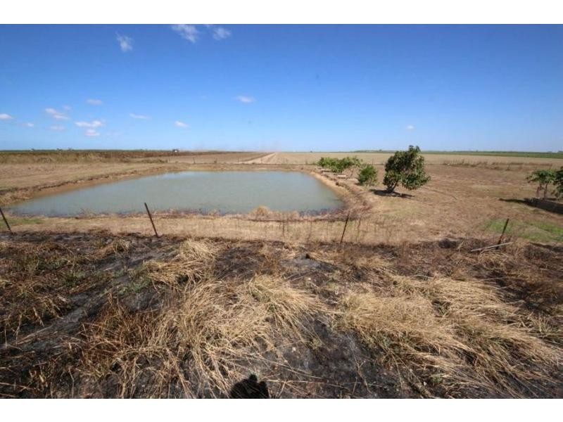 135 BARTLETT Road, Horseshoe Lagoon QLD 4809