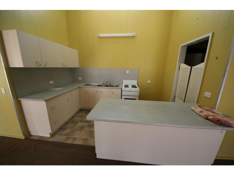 34 BANISTER Street, Brandon QLD 4808