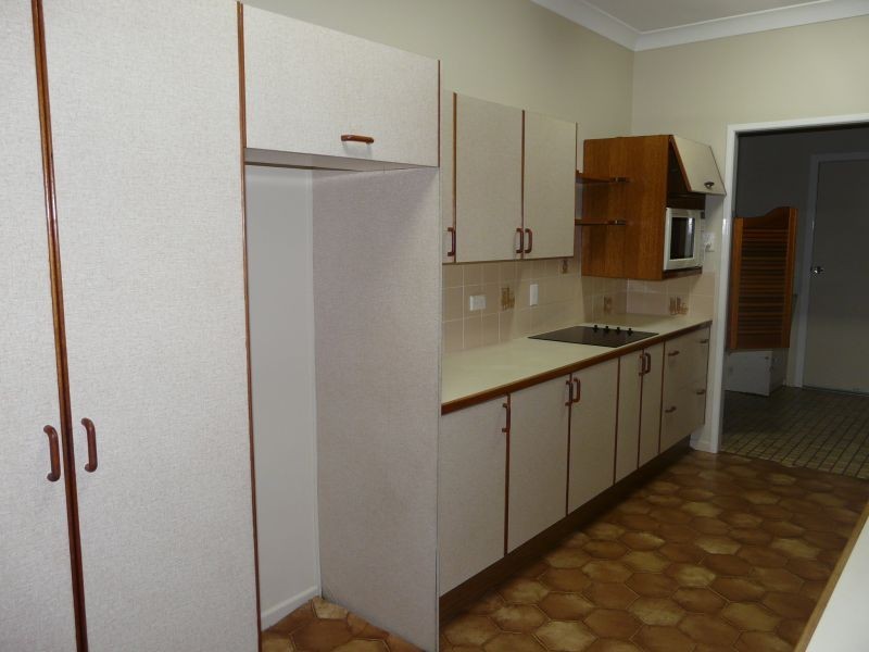 16 STRATHDEE Court, Ayr QLD 4807