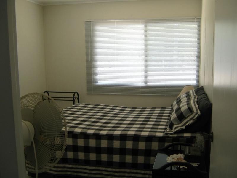 L211 SHARK BAY Esplanade, Guthalungra QLD 4805