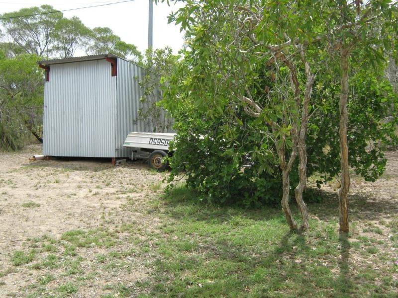 L211 SHARK BAY Esplanade, Guthalungra QLD 4805