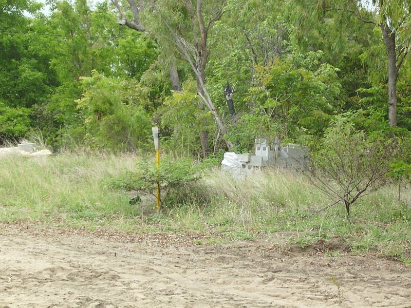 L124 SHARK BAY Esplanade, Inkerman QLD 4806