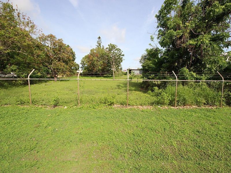 137-139 MACMILLAN Street, Ayr QLD 4807