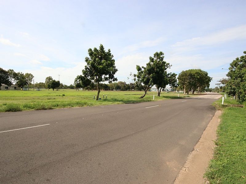 137-139 MACMILLAN Street, Ayr QLD 4807