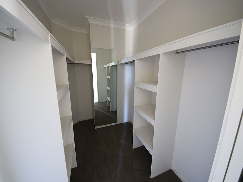 39 CASTORINA Drive, Mount Kelly QLD 4807