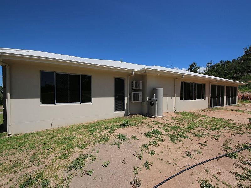 39 CASTORINA Drive, Mount Kelly QLD 4807