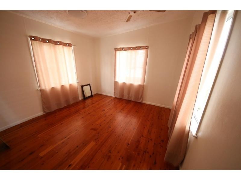 52 TOPTON Street, Alva QLD 4807