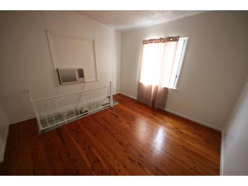 52 TOPTON Street, Alva QLD 4807