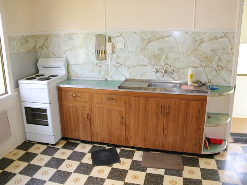 64 ELEVENTH Avenue, Home Hill QLD 4806