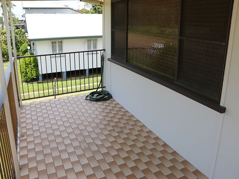 64 ELEVENTH Avenue, Home Hill QLD 4806