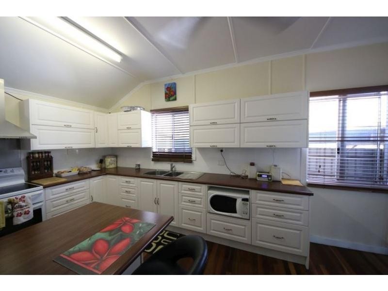 75 FIFTEENTH Street, Home Hill QLD 4806