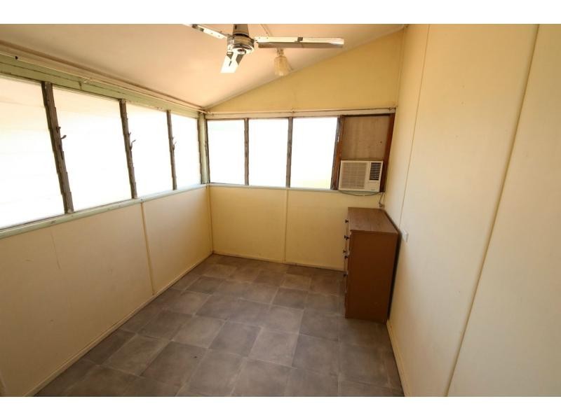 4 EIGHTH Avenue, Home Hill QLD 4806