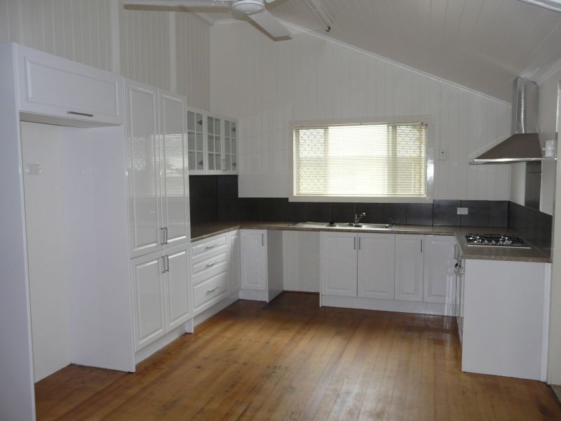 96 RAILWAY Street, Ayr QLD 4807