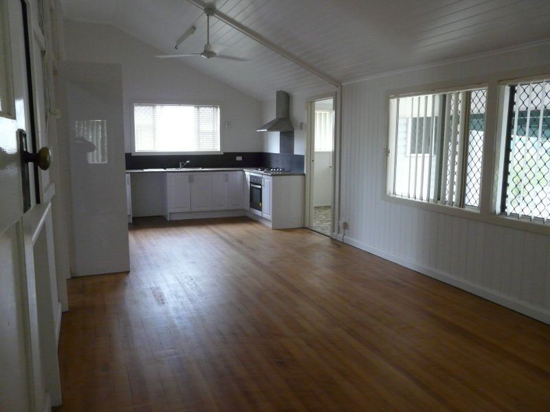 96 RAILWAY Street, Ayr QLD 4807