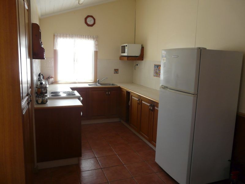 60 ELEVENTH Avenue, Home Hill QLD 4806