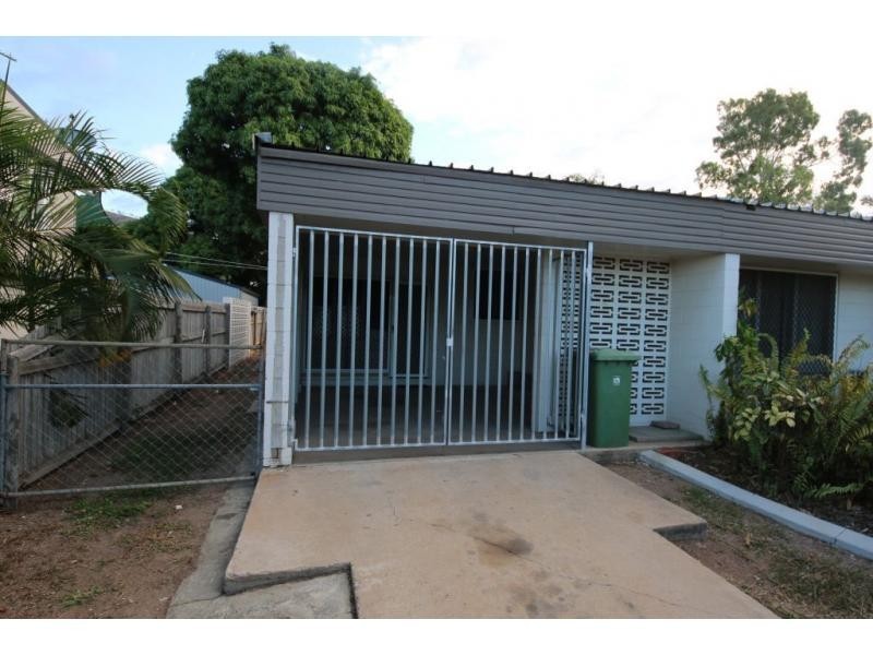 2/305 Stuart Drive, Wulguru QLD 4811