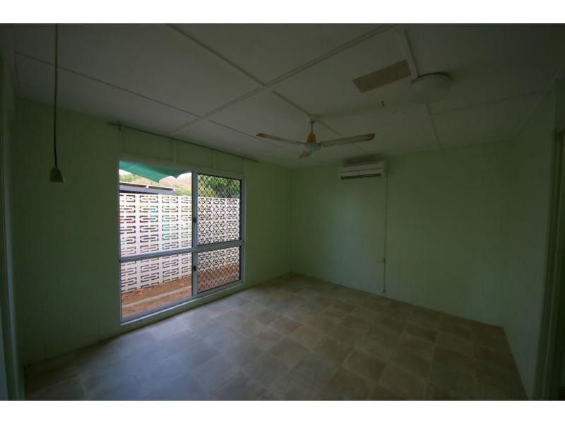 2/305 Stuart Drive, Wulguru QLD 4811