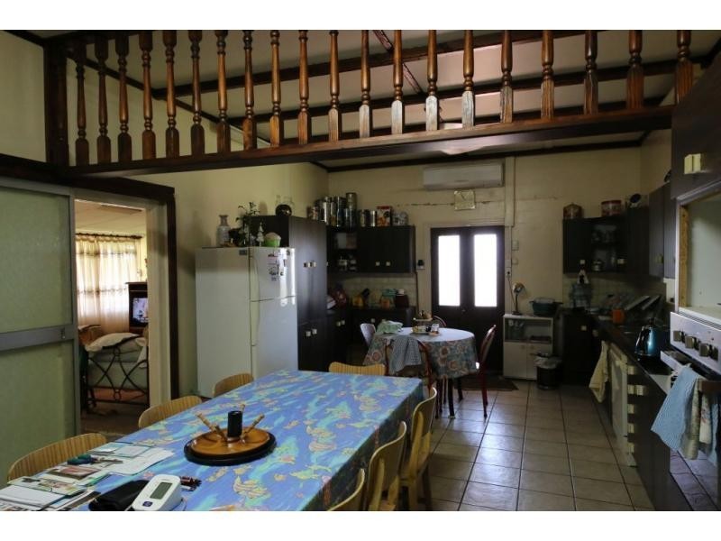 106 RITA ISLAND Road, Jarvisfield QLD 4807