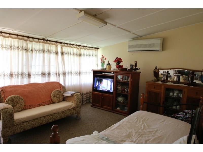 106 RITA ISLAND Road, Jarvisfield QLD 4807