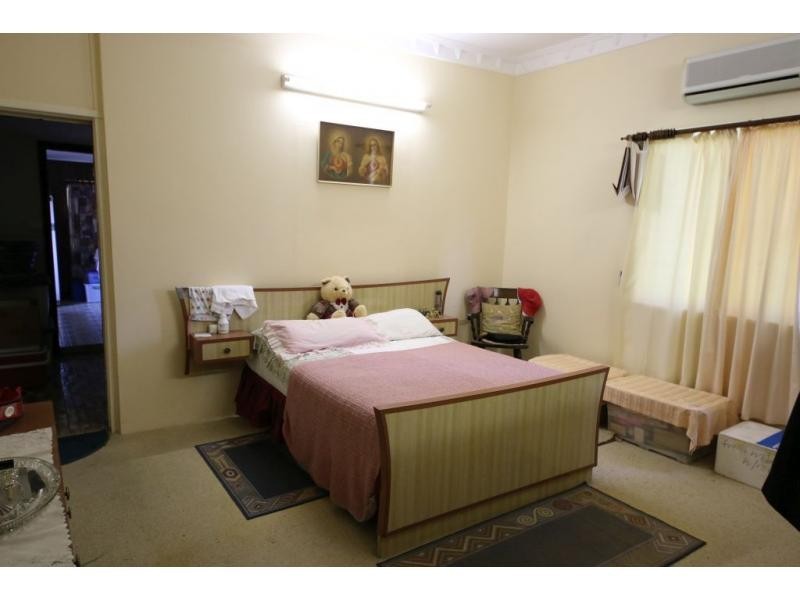 106 RITA ISLAND Road, Jarvisfield QLD 4807