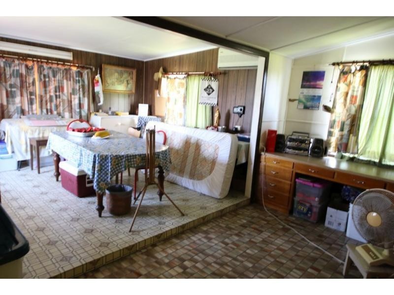 106 RITA ISLAND Road, Jarvisfield QLD 4807