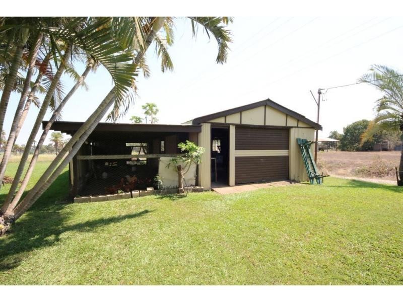 106 RITA ISLAND Road, Jarvisfield QLD 4807