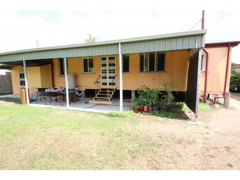 33 FIFTEENTH Street, Home Hill QLD 4806