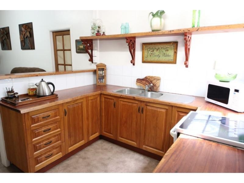 94 RAILWAY Street, Ayr QLD 4807