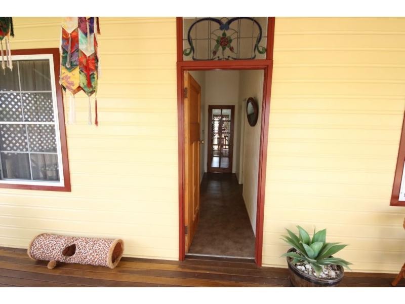 94 RAILWAY Street, Ayr QLD 4807