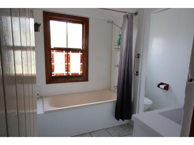 94 RAILWAY Street, Ayr QLD 4807