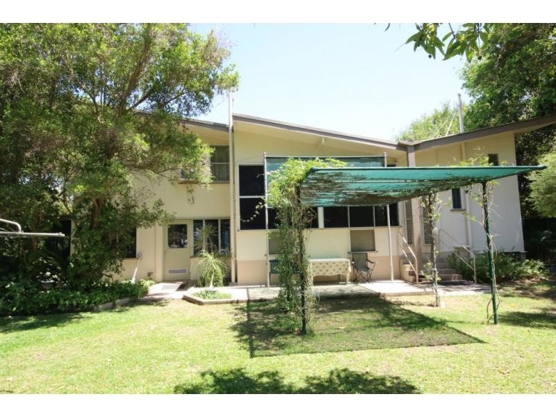 32-34 BEACH Road, Ayr QLD 4807