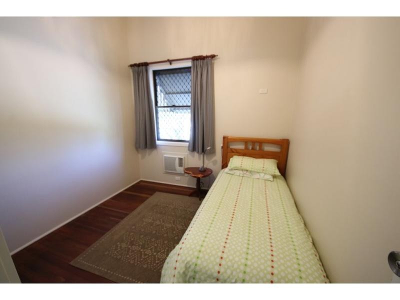 32-34 BEACH Road, Ayr QLD 4807